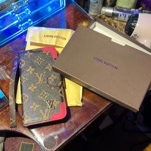iPhone wallet case LV